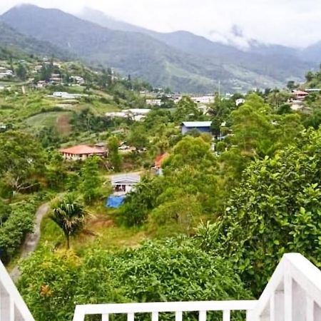 Dongorit Cabin Deluxe Room Kundasang ภายนอก รูปภาพ